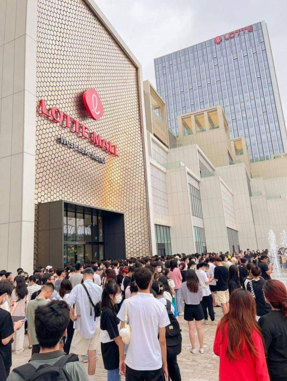 Công trình tổ hợp thương mại Lotte Mall West Lake Hanoi sử dụng số lượng lớn bông khoáng Remak® Rockwool
